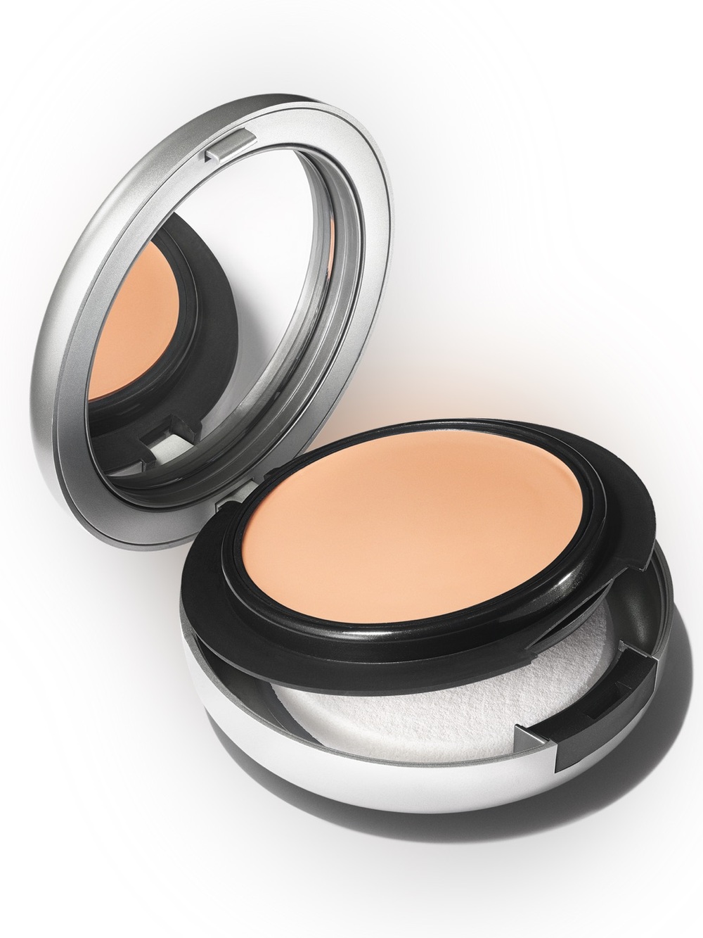 New Mac Studio Fix Tech Cream-To-Powder Foundation NW10
